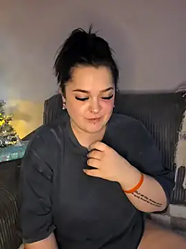 Saucy-Serenity online show from 11-27-25, 08:31