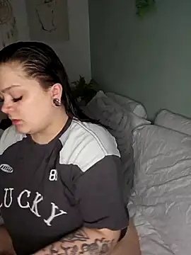 Saucy-Serenity online show from 03-21-26, 08:24