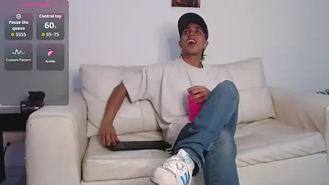 Monkey uchiha777 online show from 02-17-26, 01:03