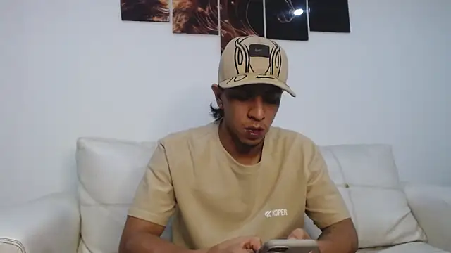 Monkey uchiha777 online show from 02-06-26, 11:45