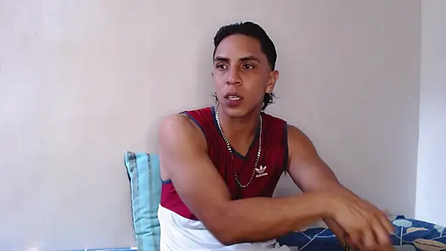 Monkey uchiha777 online show from 03-28-26, 05:25