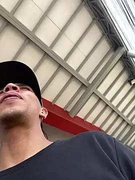 Monkey uchiha777 online show from 12-21-25, 07:48