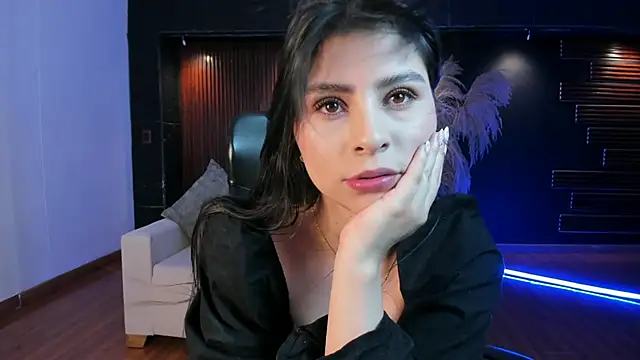 Snapshot of Catalina_Santhana chatting on 10-20-25, 08:31 Catalina Santhana online show from 10-20-25, 08:31