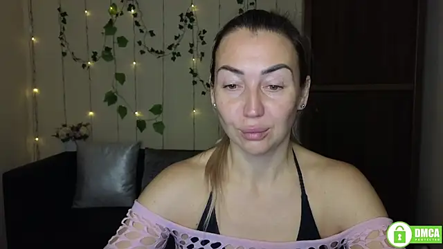 Kiss julli88I online show from 11-28-25, 06:30