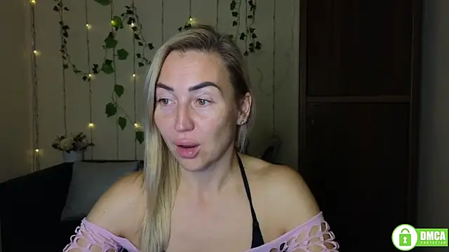 Kiss julli88I online show from 10-23-25, 05:33