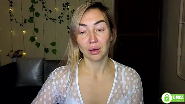 Kiss julli88I online show from 12-04-25, 06:29