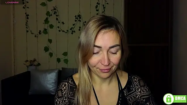 Kiss julli88I online show from 01-09-26, 06:26