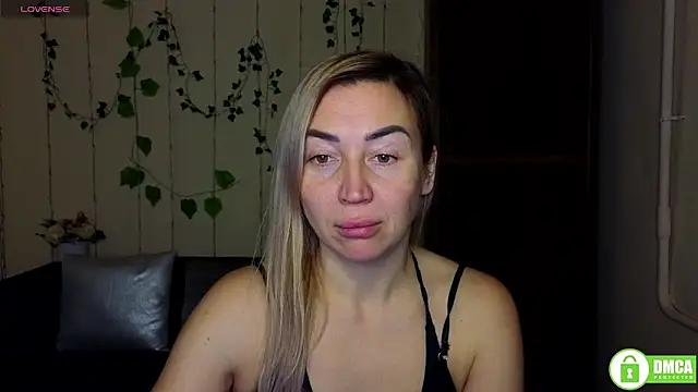 Kiss julli88I online show from 01-13-26, 06:23