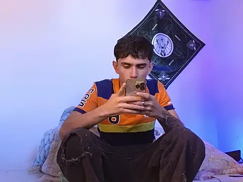 samevansx  online show from 01-09-26, 07:21