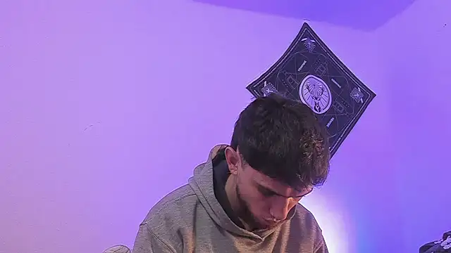 samevansx  online show from 06-10-26, 11:17