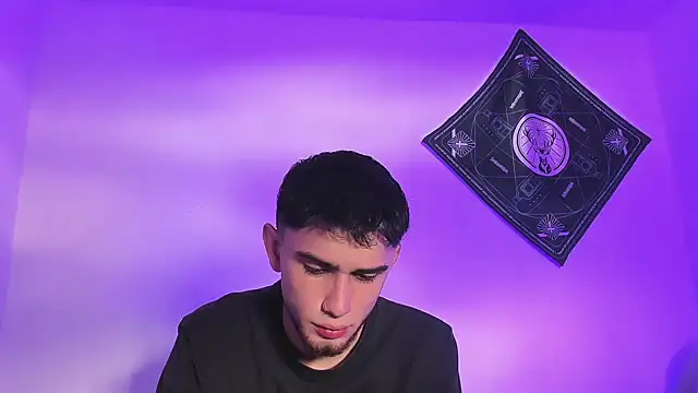 samevansx  online show from 06-01-26, 01:55