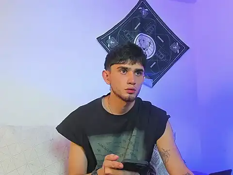 samevansx  online show from 02-11-26, 05:57