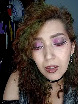 Luz delunaa online show from 02-08-26, 04:54