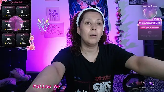 Luz delunaa online show from 04-12-26, 10:46