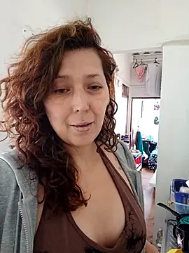 Luz delunaa online show from 02-10-26, 05:34