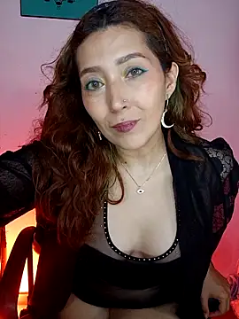 Luz delunaa online show from 05-14-26, 04:53