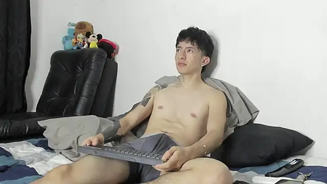 troy rouge online show from 02-12-26, 11:10