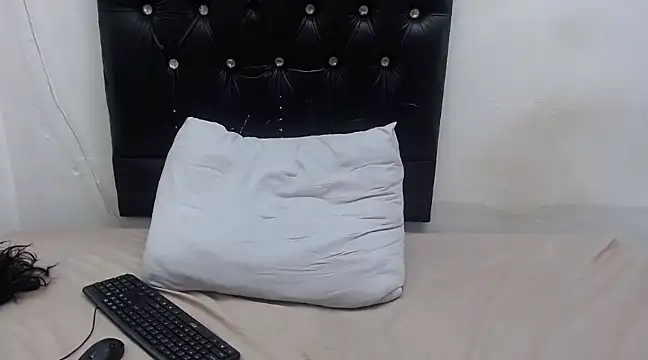 NICKY19XX online show from 03-08-25, 02:23