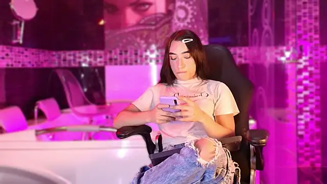 Small Hot19 online show from 03-17-26, 10:07