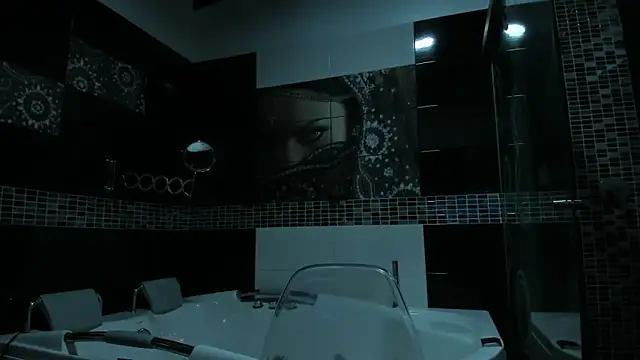 Snapshot of Small_Hot19 chatting on 10-16-25, 10:34 Small Hot19 online show from 10-16-25, 10:34