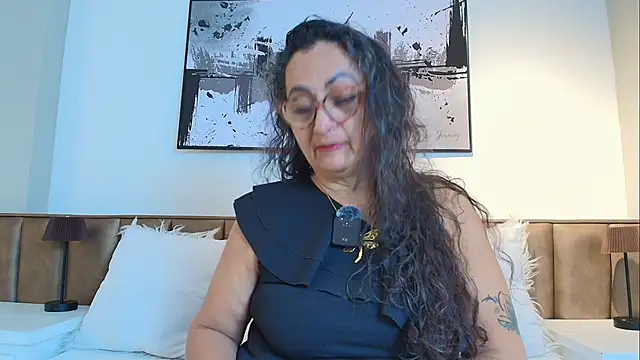 Snapshot of AlessandraLeroy chatting on 05-11-26, 12:06 AlessandraLeroy online show from 05-11-26, 12:06