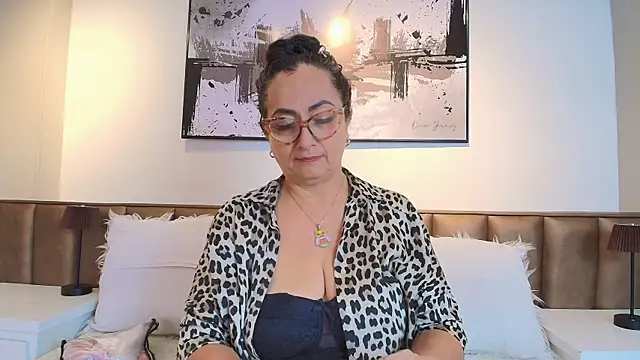 Snapshot of AlessandraLeroy chatting on 05-30-26, 12:33 AlessandraLeroy online show from 05-30-26, 12:33