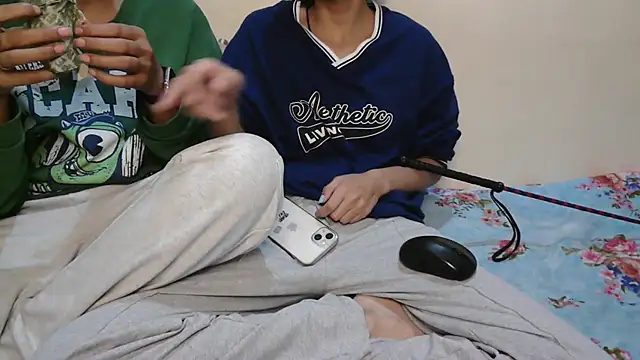 NaughtyThrouple007 online show from 10-31-25, 06:37