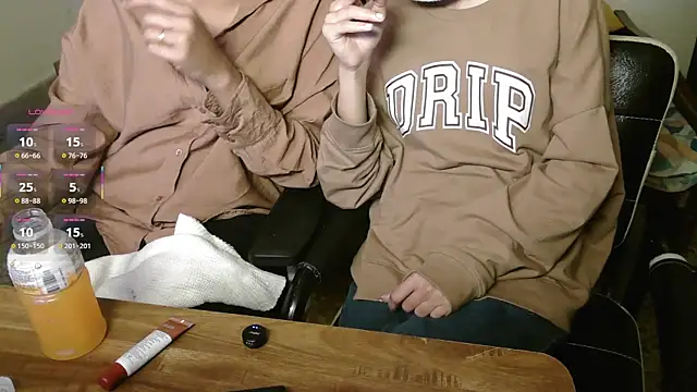 NaughtyThrouple007 online show from 12-18-25, 11:19