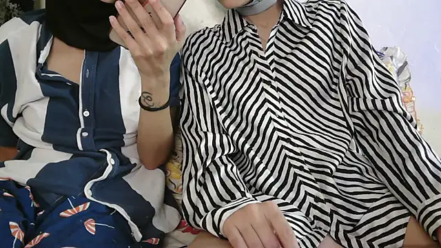 NaughtyThrouple007 online show from 04-05-26, 05:41