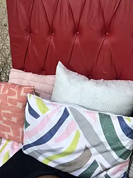 Snapshot of BondiBitch chatting on 10-06-25, 06:52 BondiBitch online show from 10-06-25, 06:52