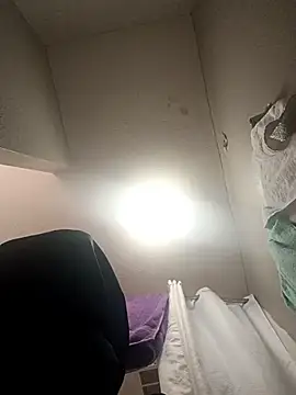 Snapshot of KITTYBOOBOOFUXX chatting on 01-18-26, 04:43 KITTYBOOBOOFUXX online show from 01-18-26, 04:43