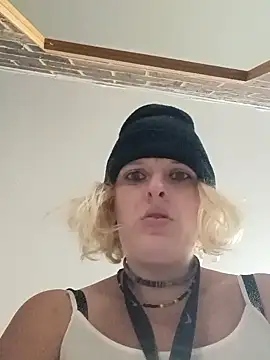 KITTYBOOBOOFUXX online show from 10-25-25, 01:49