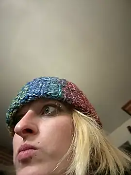 Snapshot of KITTYBOOBOOFUXX chatting on 02-22-26, 07:00 KITTYBOOBOOFUXX online show from 02-22-26, 07:00