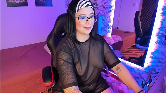 victoriacooper21 online show from 03-21-25, 10:06