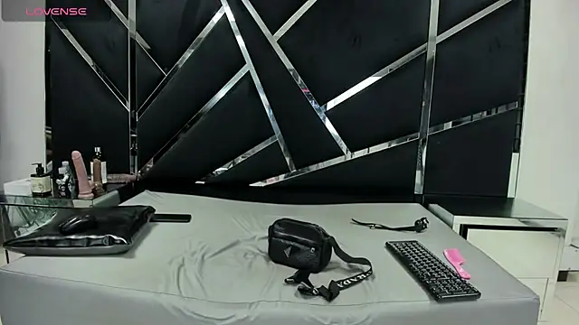 Oriana69  online show from 09-17-25, 03:03