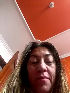 Luna-nevada online show from 10-31-25, 03:19