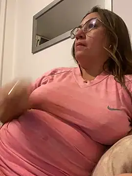 Luna-nevada online show from 03-21-26, 01:40