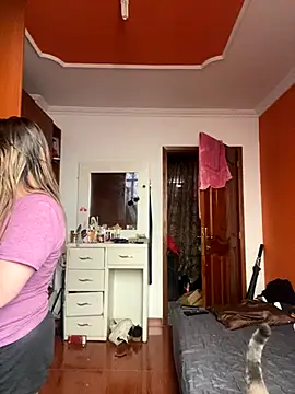 Luna-nevada online show from 11-17-25, 02:10