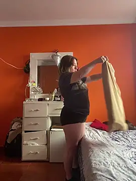 Luna-nevada online show from 02-22-26, 02:19