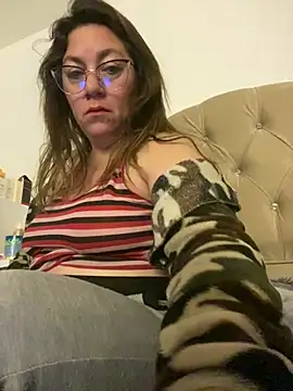 Snapshot of Luna-nevada chatting on 07-22-26, 12:18 Luna-nevada online show from 07-22-26, 12:18