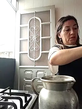 Luna-nevada online show from 11-08-25, 06:11