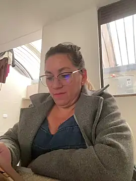 Snapshot of Luna-nevada chatting on 06-16-26, 02:28 Luna-nevada online show from 06-16-26, 02:28