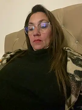 Snapshot of Luna-nevada chatting on 07-18-26, 04:43 Luna-nevada online show from 07-18-26, 04:43