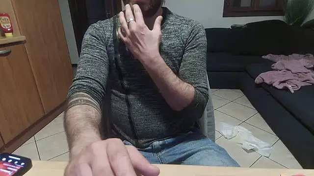 maialinofriuli online show from 10-12-25, 02:57