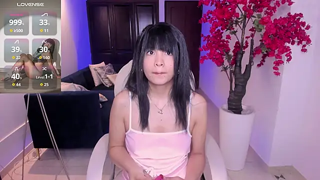 Snapshot of Kloee_brown chatting on 03-23-26, 10:59 Kloee brown online show from 03-23-26, 10:59