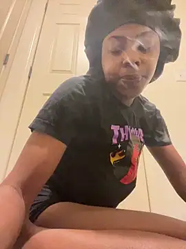 Snapshot of beautifultoesbita chatting on 03-07-25, 02:23 beautifultoesbita online show from 03-07-25, 02:23