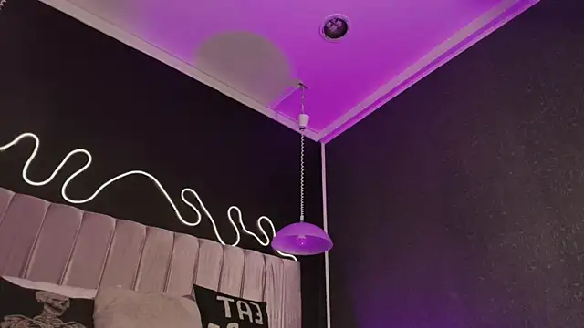 Zhally Dee online show from 02-11-26, 07:36