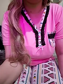 Snapshot of queen_belisima1 chatting on 04-21-26, 11:11 queen belisima1 online show from 04-21-26, 11:11