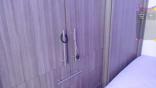 Oliviargf online show from 10-30-25, 01:04