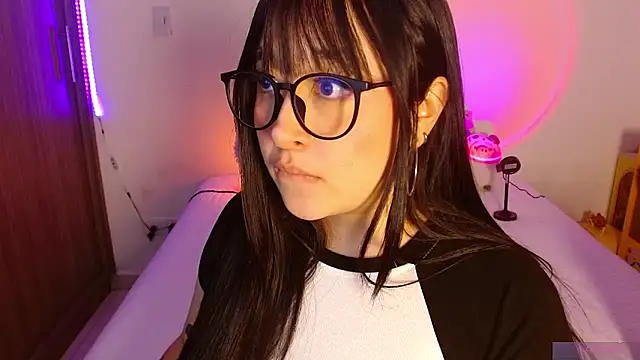 Oliviargf online show from 05-02-26, 01:11